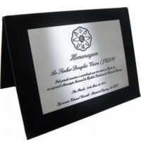 Placas de homenagens personalizadas com capa de livro Placas de homenagens personalizadas com capa de livro